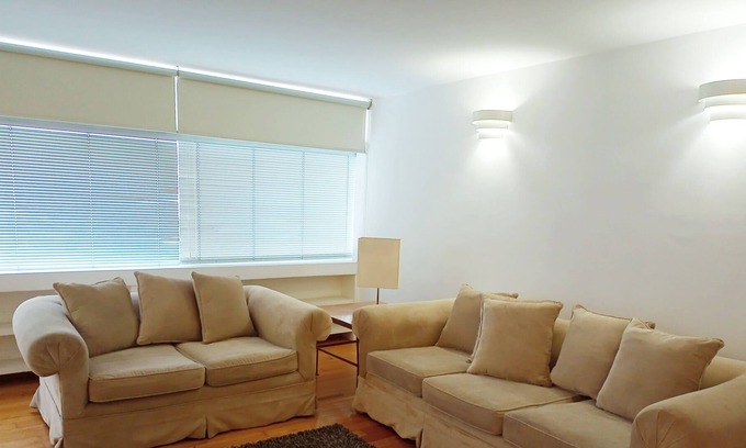 Coyoacan Apartment | Town House 2 in San Ángel 2BR/3BA 1 Queen 2 Twin 1 Sofa bed double