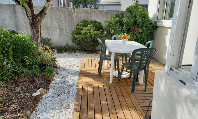 Le Croisic House | Town house 200m from all amenities, center, port, train station, park.