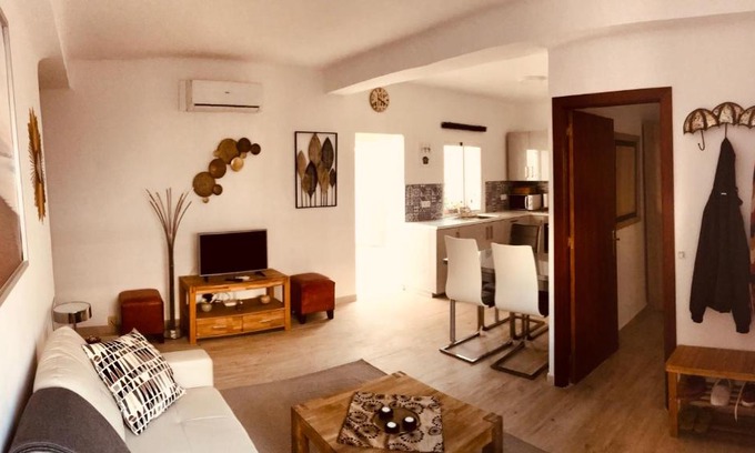 Torremolinos Ski Chalet | Town House with Patio in Quiet Residential Area 10 Min from Beach