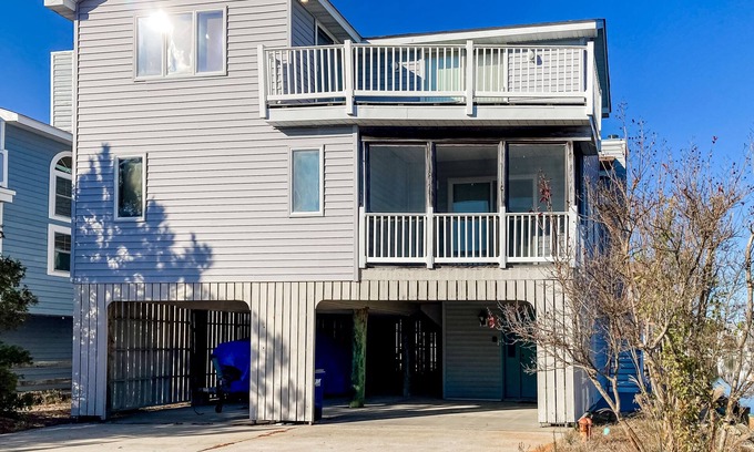South Bethany Harbor House | Town of South Bethany enchanting canal-front retreat with decks & amazing views