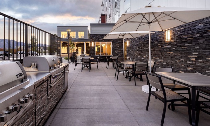 Westbank Hotel | TownePlace Suites by Marriott West Kelowna