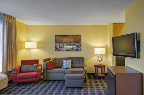 Overland Park Hotel | TownePlace Suites by Marriott Kansas City Overland Park