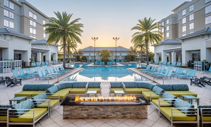Florida Central Atlantic Coast Hotel | TownePlace Suites Orlando at FLAMINGO CROSSINGS® Town Center/Western Entrance