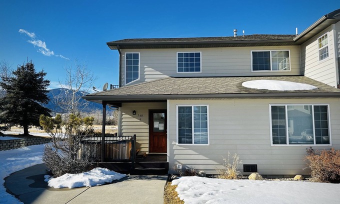 Red Lodge Ski Chalet | Townhome w/Hot Tub, Minutes to Skiing, Red Lodge, MT