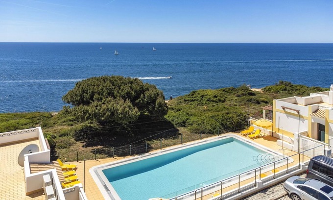 Benagil House | Townhouse apartment in Benagil with view