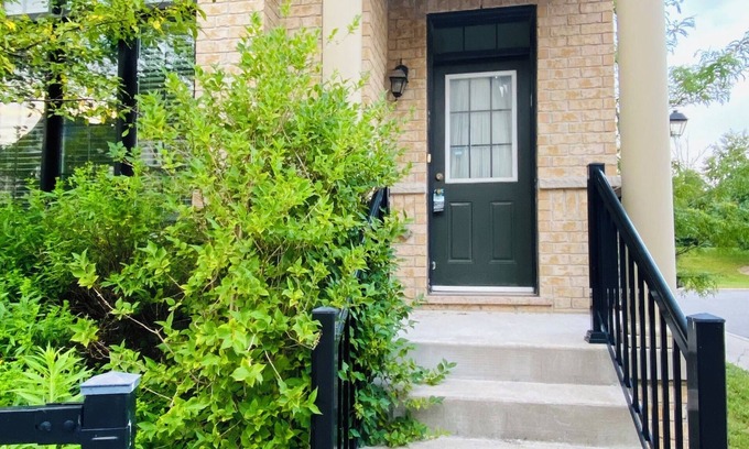 Ajax House | Townhouse for rent in Ajax