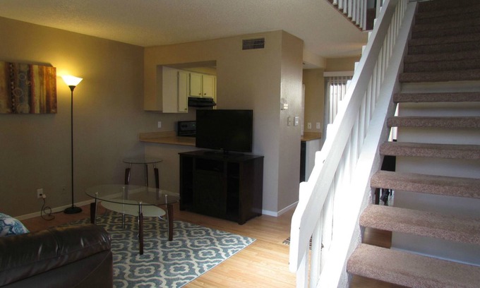 Paradise House | Townhouse in Las Vegas near Strip