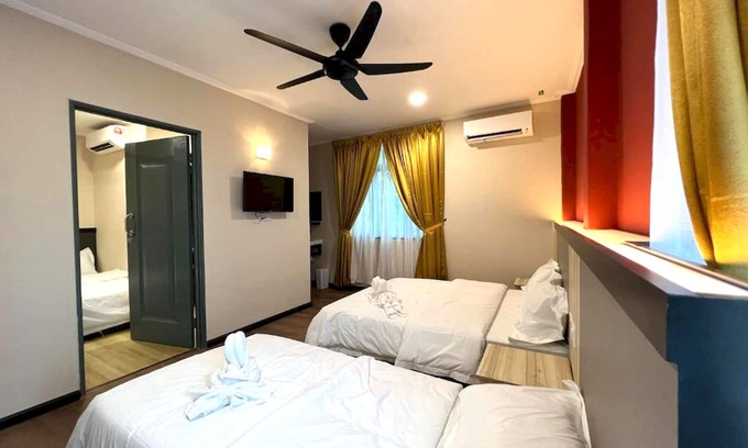 Bandar Kota Bharu Hotel | Townhouse OAK Dey Hotel