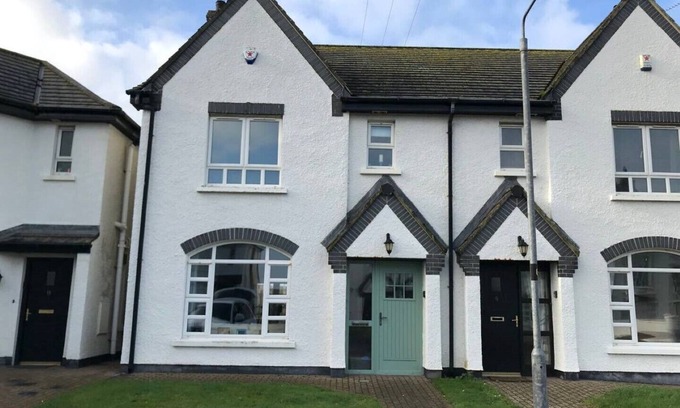 Portrush House | Townhouse on the coast