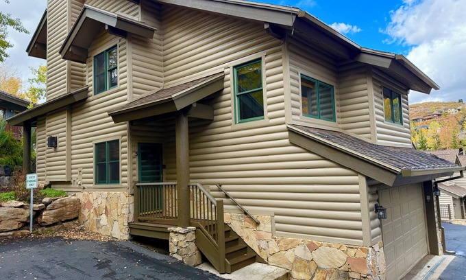 Deer Valley House | Townhouse Sleeps 6, Fabulous! Walk to Main Street