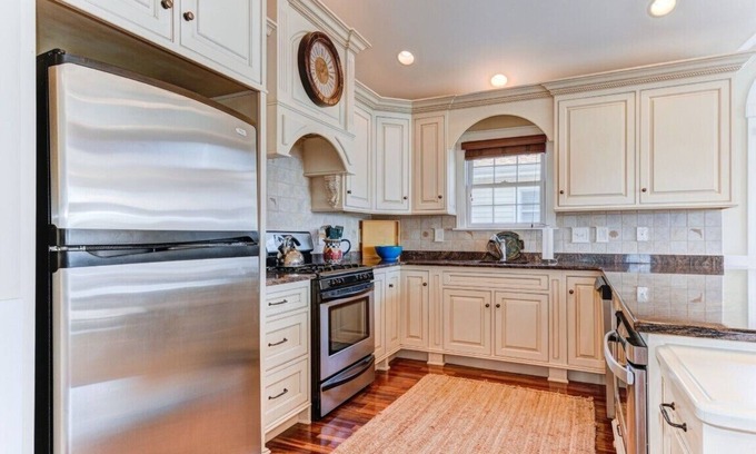Townsend's Inlet House | Townsends Inlet Beachblock - 9 unit private community with a shared POOL!