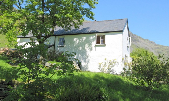 Llanfrothen Other | Traditional 18th century farmhouse on the slopes of a mountain