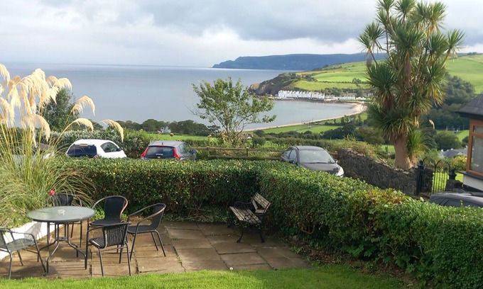 Cushendun House | Traditional 5 bedroom house overlooking Cushendun bay. Pet friendly.