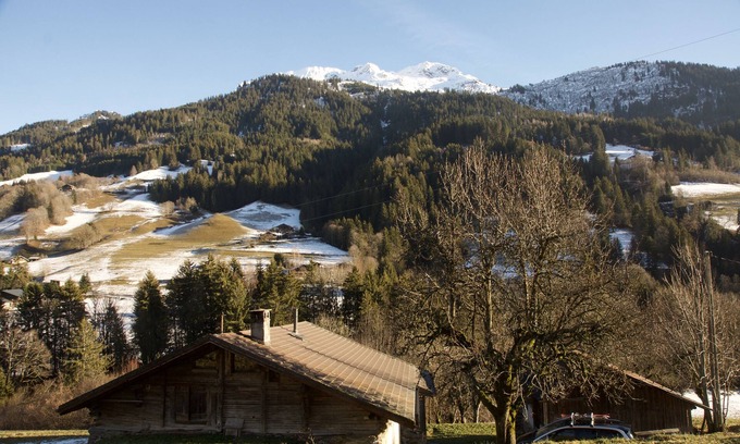 Hauteluce Ski Chalet | Traditional chalet for up to15 people