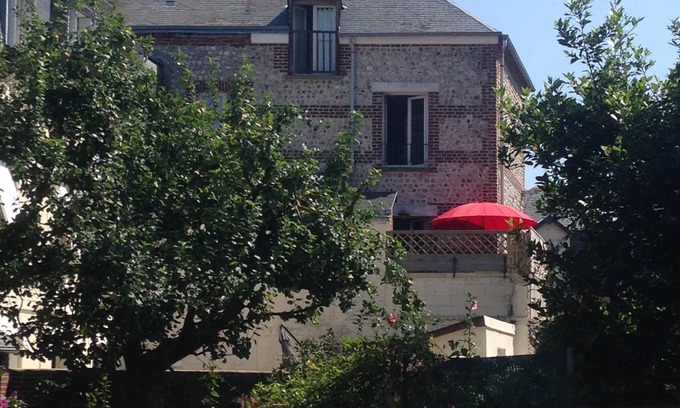 Yport Cottage | Traditional house 50 m from the beach in a listed village, with sea views