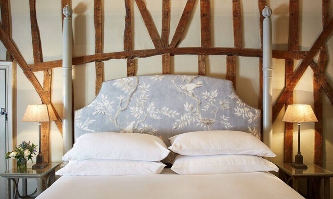 Southrop Cottage | Traditional Rustic Cotswold Hideaway in Southrop