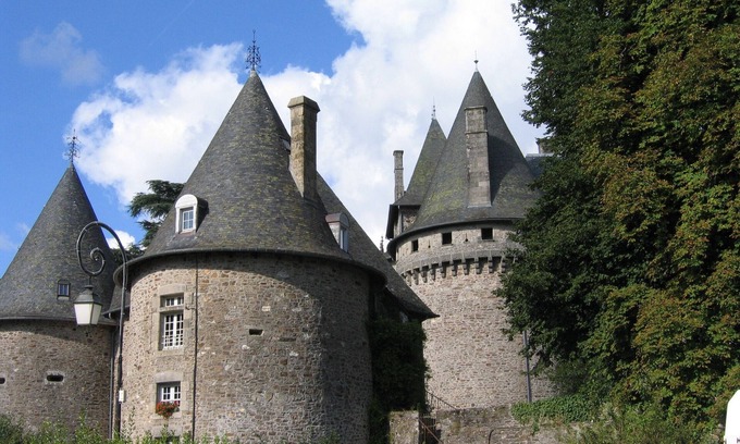 Bugeat Cottage | Traditional stone cottage in the heart of rural Limousin