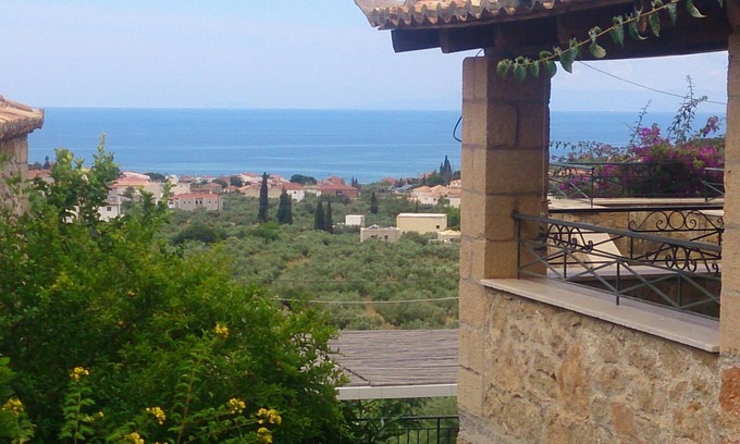 Lefktro Villa | Traditional Stone Villa With Great View At The Sea