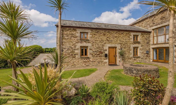 Trenance House | Traeth Barn - Three Bedroom House, Sleeps 5