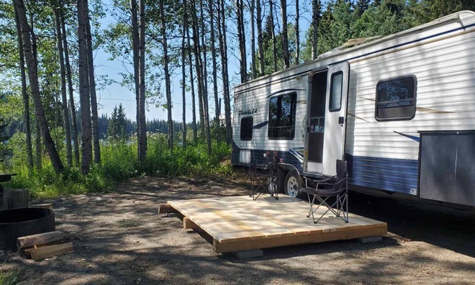 Bridge Lake House | Trailer on Spacious lakefront Campground