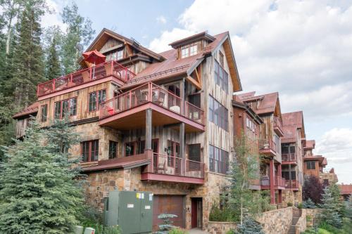 Mountain Village Apartment | Trails Edge