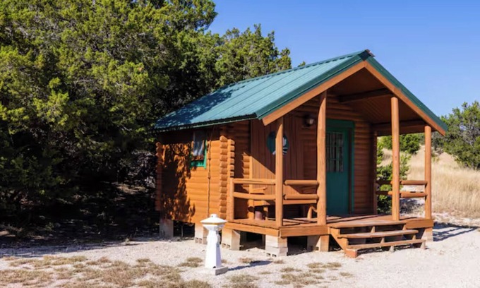 Medina Cabin | Trails End Cabin: Texas Hill Country Resort + Pool