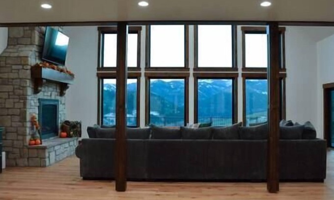 Irwin House | Trails End Lodge
