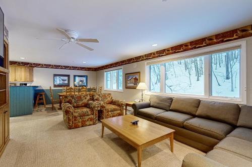 Jeffersonville Apartment | Trailside Highlands 20C