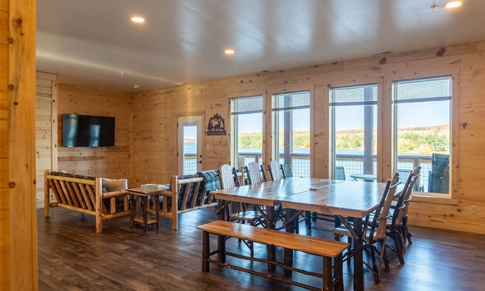 Atlantic Mine Cabin | Trailside Sauna Bunk Cabin 16B