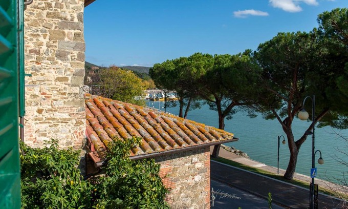 Passignano sul Trasimeno Apartment | Tramonto sul Lago