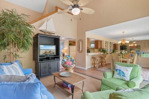 Pawleys Island Villa | Tranquil 2BR Villa near Litchfield Beach