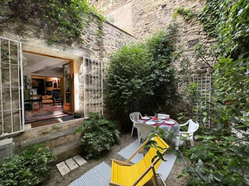 Pezenas Apartment | Tranquil apt with patio, Pézenas historic centre