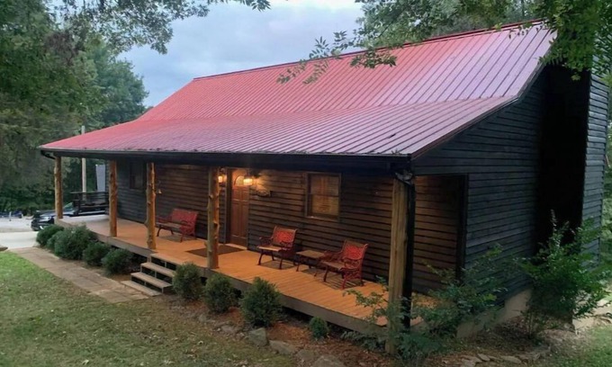 Glasgow Cabin | Tranquil Cabin on Barren River Lake