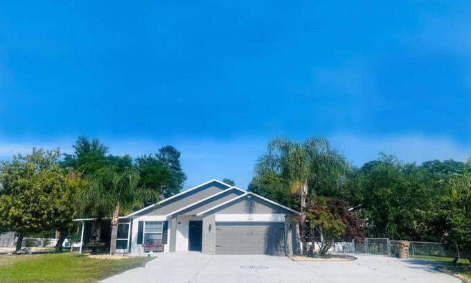 Leesburg House | Tranquil Central FL Retreat