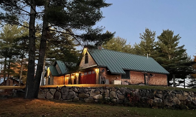 Cornville House | Tranquil country home retreat in Maine.