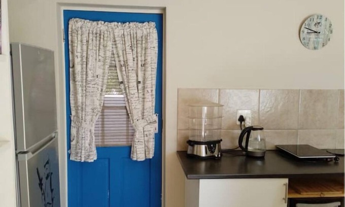 Flamingo Vlei Condo | Tranquil, cozy studio apartment close to the beach