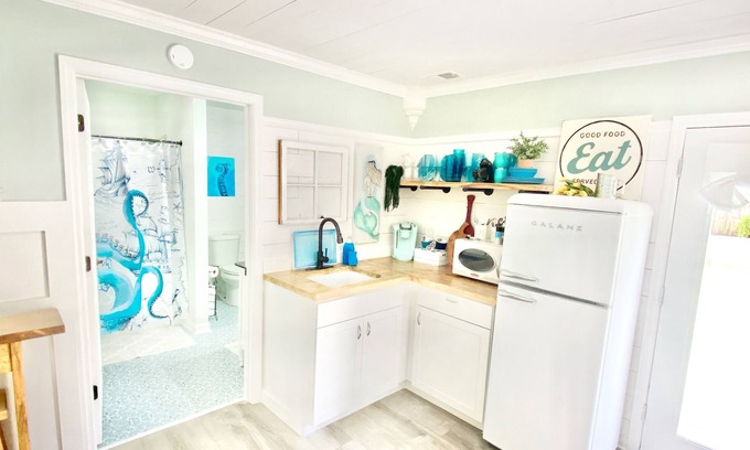 Cordesville House | Tranquil Family Friendly 2 bedroom with pool