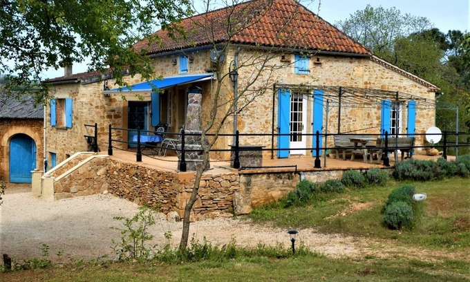 Puy-l'Eveque House | Tranquil Garden Hideaway