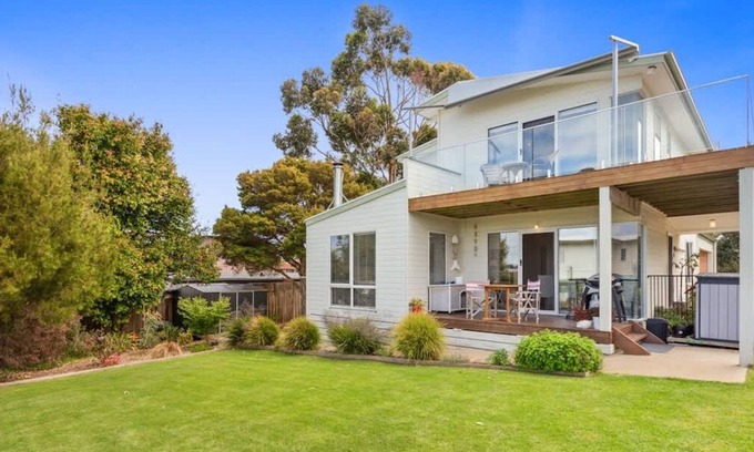 Rhyll House | Tranquil Holiday Retreat Rhyll
