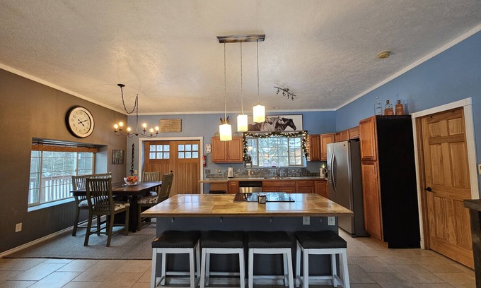 Kenai House | Tranquil Kenai Block Home.