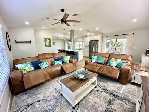 Alden Pines Apartment | Tranquil Lakeview Home w Porch Bokeelia Retreat