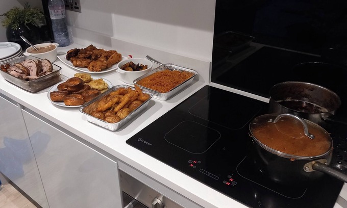 Loughton Apartment | Tranquil Loughton Apartment Retreat