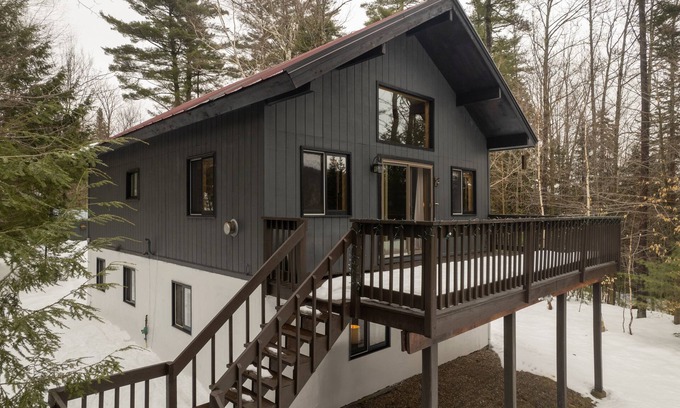 Londonderry Ski Chalet | Tranquil Mountain Chalet- fireplace, deck, sauna, hiking trails, close to skiing