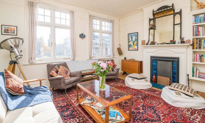 Ferndale Apartment | Tranquil Oasis by Pop Brixton