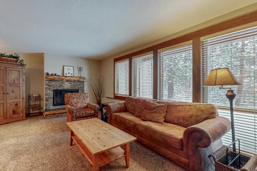 Bend Apartment | Tranquil Pines at Seventh Mountain