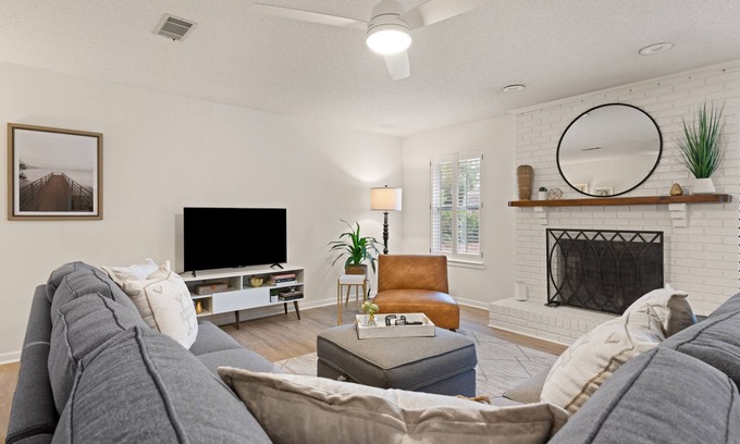 Brunswick House | Tranquil Tides Retreat | 3 Bed, 2 Bath Pet-Friendly
