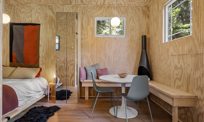 Tucker Cottage | Tranquil Tucker Midcentury Tiny home near shops