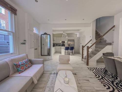 Royal Borough of Kensington and Chelsea Apartment | Tranquil Urban Oasis in Kensington