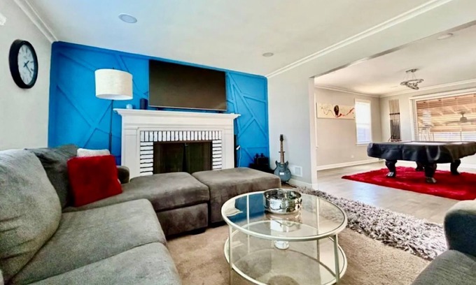 Roseland House | Tranquil Urban Retreat, Chicago Gem