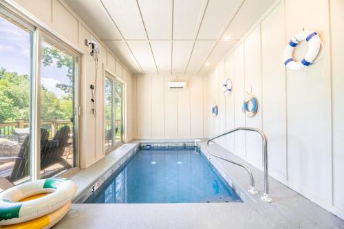 Sevierville House | Tranquility Awaits By Avada Properties